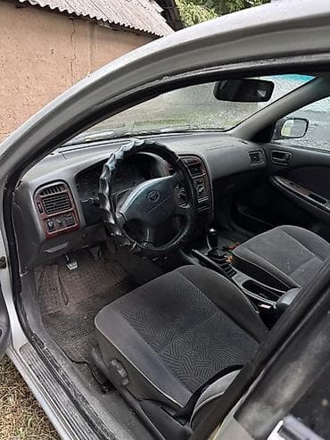 mini coper: Toyota Avensis: 1998 г., 2 л, Механика, Дизель, Хэтчбэк — 6