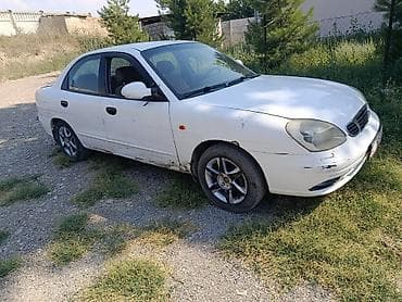 Daewoo Nubira: 2002 г., Механика, Бензин, Седан — 2