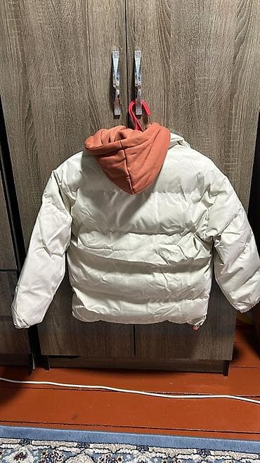 улуттук кийимдер: Кышкы куртка Бул кышкы куртка абдан жылуу жана ыңгайлуу. Ичи жумшак — 4