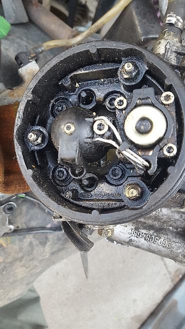 golf: Passat B3 Golf 3 форсунка 1.8 верхняя часть машинка боковая — 1