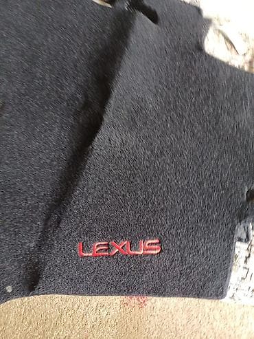 красный материал: Ворсовые Накидка на панель Lexus, цвет - Черный, Новый — 2