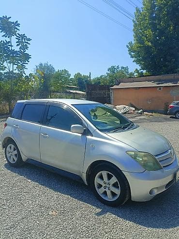 Toyota Ist: 2003 г., 1.5 л, Автомат, Бензин, Хетчбек — 1