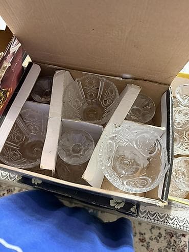 Идиш-аяк: Отдам за 800 все 
Набор стеклянной посуды и хрусталя в коробках — 4