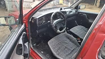 Volkswagen: Volkswagen Golf: 1993 г., 1.6 л, Механика, Бензин, Хэтчбэк — 7