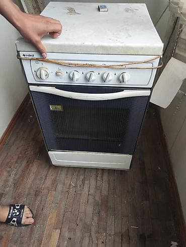 Газовая плита Indesit с духовкой - 4 газовые конфорки стандартного