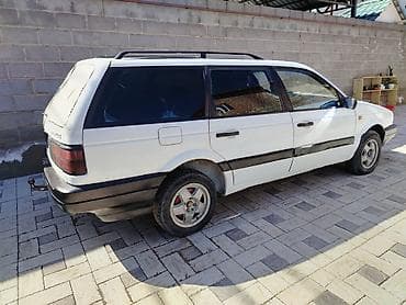 Volkswagen Passat Variant: 1992 г., Ручные, Бензин, Универсал — 4