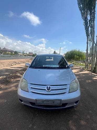 Toyota Ist: 2003 г., 1.3 л, Автомат, Бензин, Хэтчбэк