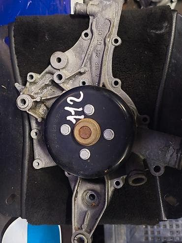 Помпа Mercedes-Benz 2001 г., Б/у, Оригинал, Япония
