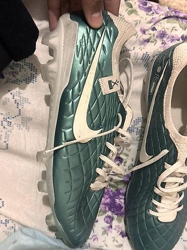 Спорт жана хобби: Футбольные бутсы Nike (2 пары) 42р найк темпо за 2299 Фантом луна за — 2