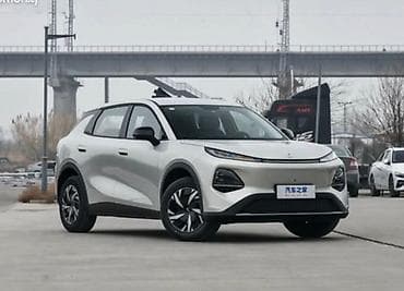 Элегантный 5-дверный электрический кроссовер с выразительным