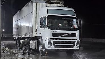 pasat b5: Тягач, Volvo, 2013 г., Тентованный — 2