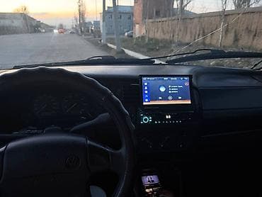 бампер odyssey: Volkswagen Vento: 1994 г., 1.8 л, Бензин, Седан — 4