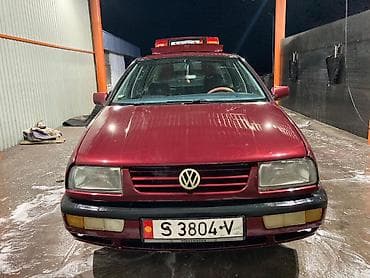 Volkswagen Vento: 1994 г., 1.8 л, Механика, Бензин, Седан at lalafo.kg Volkswagen Vento: 1994 г., 1.8 л, Механика, Бензин, Седан