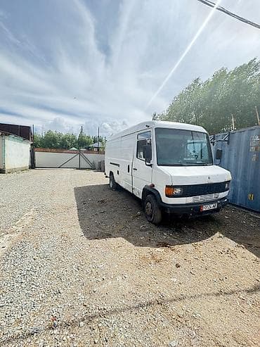 Грузовик, Mercedes-Benz, Стандарт, 4 т, Б/у at lalafo.kg Грузовик, Mercedes-Benz, Стандарт, 4 т, Б/у