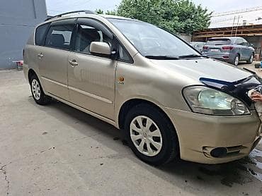баа: Toyota Avensis Verso: 2001 г., 2 л, Автомат, Газ, Универсал — 8