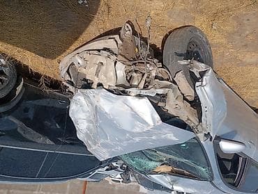 сервис панель: Nissan Primera P12, серебристый хэтчбек, на разбор по запчастям — 4