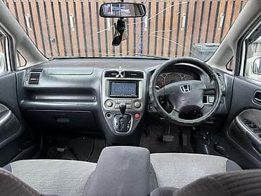 honda stream двер: Honda Stream: 2002 г., 1.7 л, Автомат, Бензин, Универсал — 4