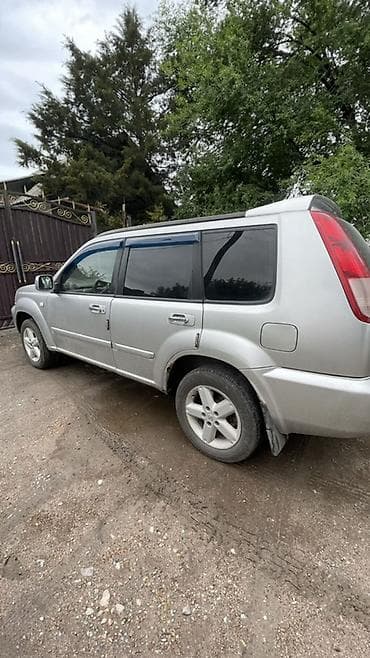 подлокотник аутбек: Nissan X-Trail: 2004 г., 2 л, Механика, Бензин, Кроссовер — 3
