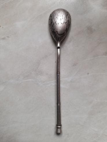 патина: Серебряная ложка с гравировкой, антикварный стиль. - Материал — 1