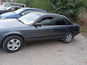 аудио системы: Audi 100: 1993 г., 2.6 л, Ручные, Бензин, Седан — 4