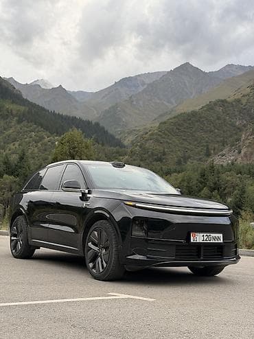 круглые: Lixiang L6: 2024 г., Автомат, Электромобиль, Кроссовер — 1