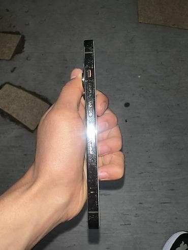 m 3: IPhone 13 Pro, Б/у, 256 ГБ, Черный, Защитное стекло, Чехол, Коробка, 79 % — 4