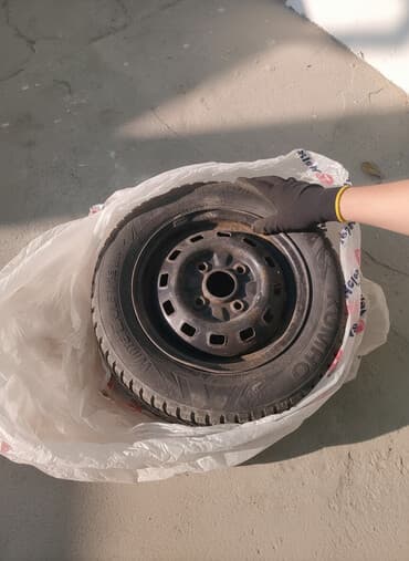 Колеса в сборе 155 / 70 / R 13, Зимняя шипованная, 1 шт, Легковые, Железные, отверстий - 4 at lalafo.kg Колеса в сборе 155 / 70 / R 13, Зимняя шипованная, 1 шт, Легковые, Железные, отверстий - 4