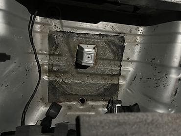 стоп нексия: Металлическая площадка-крепление в багажном отсеке автомобиля под — 1