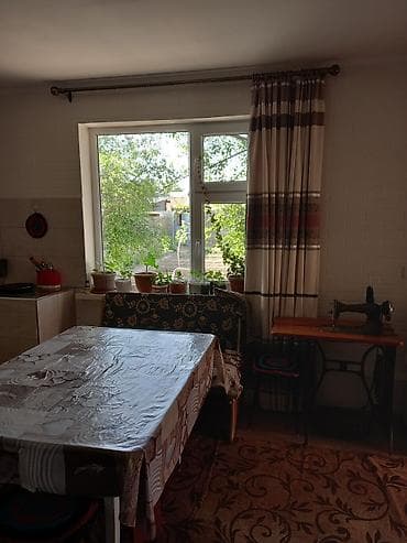 бу теплица: Продаётся дом с участком и плодоносящим огородом. Описание дома: - — 1