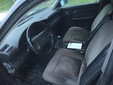 Транспорт: Audi S4: 1991 г., 1.8 л, Механика, Газ, Седан — 8