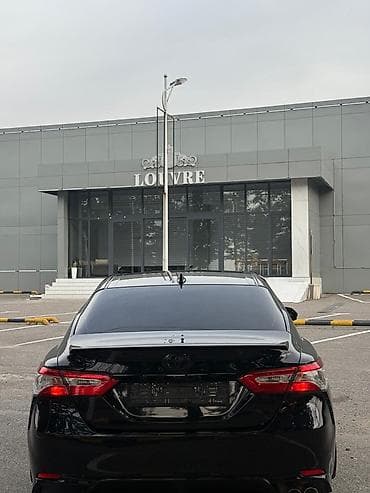 Toyota Camry: 2020 г., 2.5 л, Автомат, Бензин, Седан — 4
