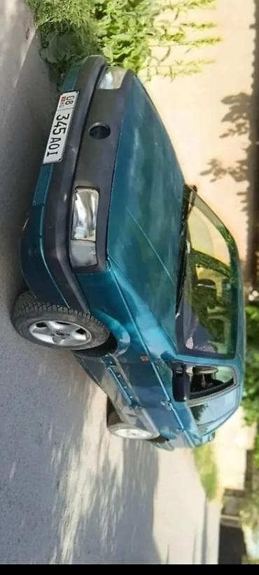 bid e5: Volkswagen Passat: 1990 г., 2 л, Ручные, Бензин, Седан — 5