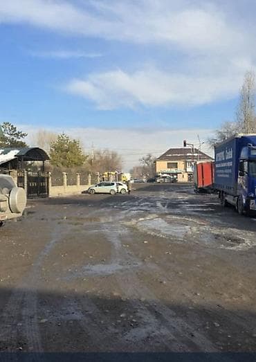 Продажа коммерческой недвижимости: Продаётся коммерческое помещение в Маевке 📍 Адрес: ул. Молдо гвардии 📐 — 4