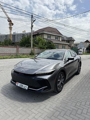 2 8: Toyota Crown: 2023 г., 2.5 л, Вариатор, Гибрид, Лифтбек — 1