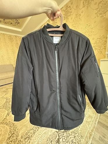 жилет спасательный: Куртки в отличном состоянии .Нам уже малы к сожалению.Качество 🔥🔥Для — 4