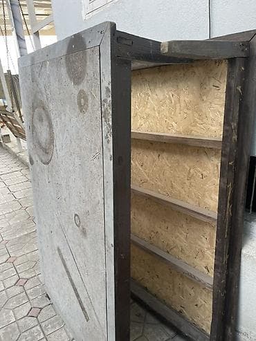 Полки, стеллажи: Стол жер стол 2 шт
Размер 1,5х1 м
Бийиктиги стандарт — 1