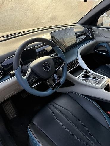 BYD: BYD Song Plus: 2021 г., Гибрид, Кроссовер — 4