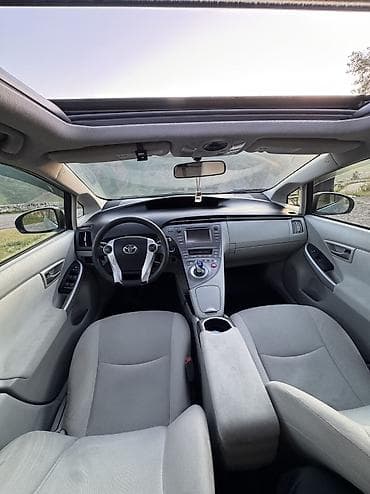 солнеч: Toyota Prius: 2012 г., 1.8 л, Вариатор, Гибрид, Хэтчбэк — 5