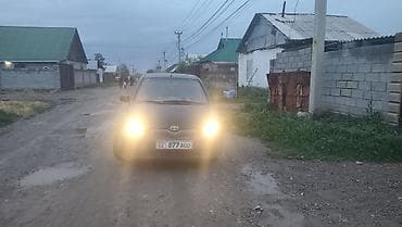 toyot: Toyota Yaris: 2000 г., 1.3 л, Механика, Бензин, Хэтчбэк — 1