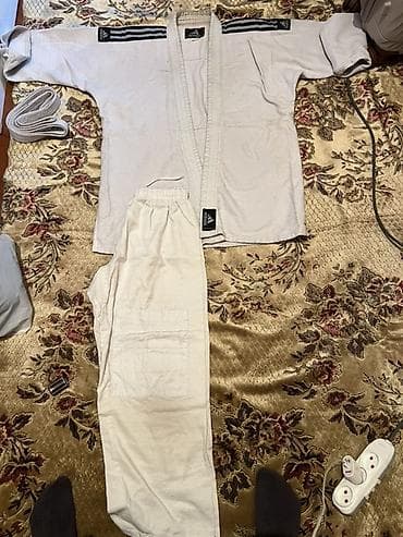 Спортивные сумки: Отдам даром Кимоно для дзюдо Adidas - Комплект: куртка, штаны, пояс — 2