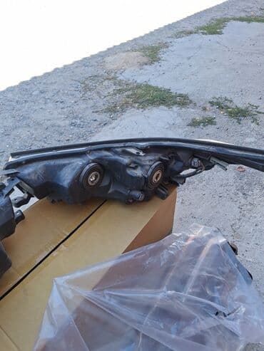 запчасти на тойота калдина в бишкеке: Комплект передних фар Toyota 2015 г., Б/у, Оригинал, Япония — 4