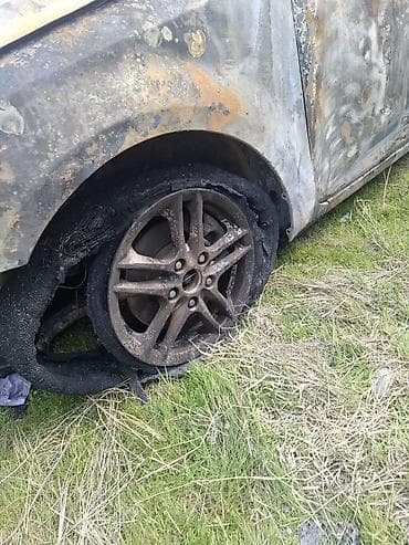 Lixiang: Автомобиль после пожара — на разбор/металл. Тип кузова: универсал, 5 — 2