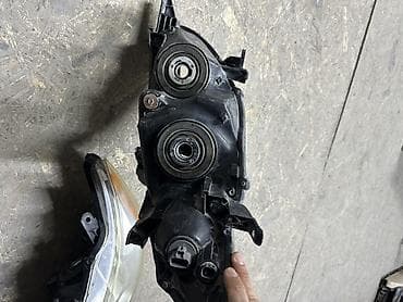 бампер тойота корола: Комплект передних фар Toyota Оригинал — 4