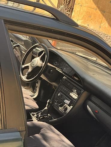 обшивки ауди: Audi 100: 1993 г., 2.6 л, Механика, Бензин, Универсал — 4