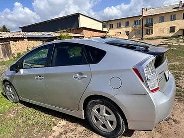 Toyota Prius: 2011 г., 1.8 л, Вариатор, Гибрид, Хэтчбэк — 3