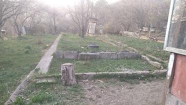 сажа: Садовый участок с домом и хозпостройками. - Участок: ровный — 5