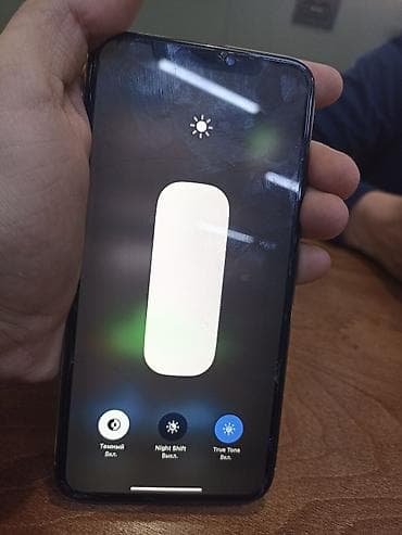 galaxy a7 2018: IPhone Xs Max, Б/у, 512 ГБ, Белый, Чехол, 80 % — 2