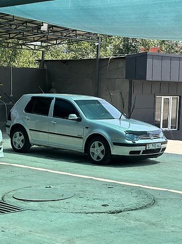 Унаа: Volkswagen Golf: 2002 г., 1.6 л, Кол менен иштөөчү, Бензин, Хетчбек — 3