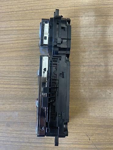 lining pantera: Дверная карта Mercedes-Benz 2008 г., Б/у, Оригинал — 2
