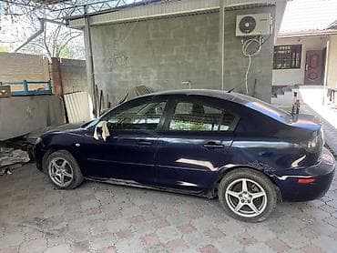 11 r20: Mazda 3: 2005 г., Седан — 2